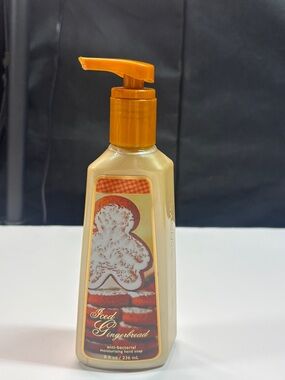 Bath & Body Works Iced Gingerbread hand soap retired 8oz